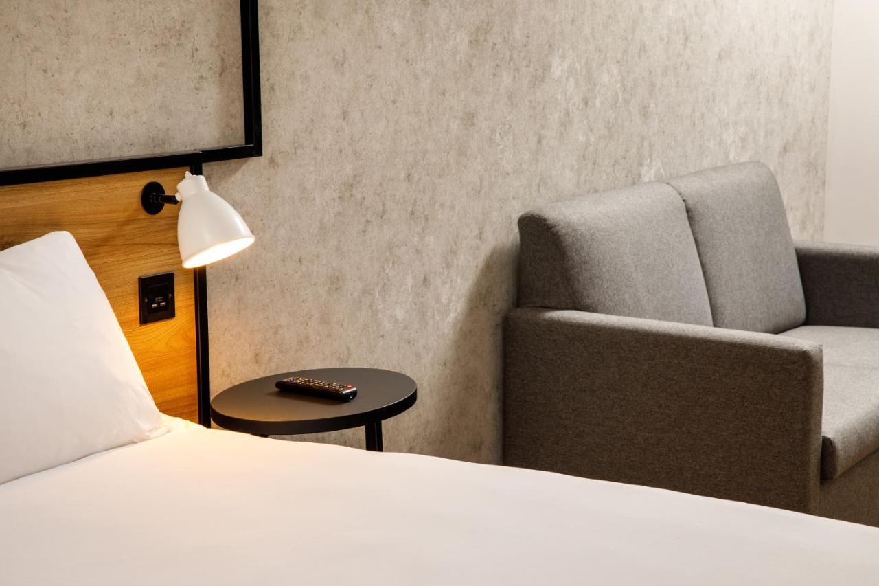 Hotel Ibis London Heathrow Terminal 5 Hillingdon Exterior foto