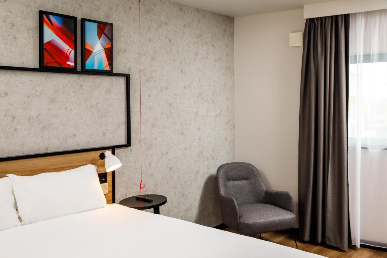 Hotel Ibis London Heathrow Terminal 5 Hillingdon Exterior foto